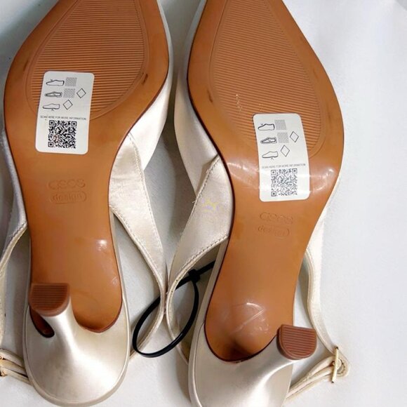 Ivory Satin Pointed-Toe Heels – Size 9 US - Picture 3 of 4